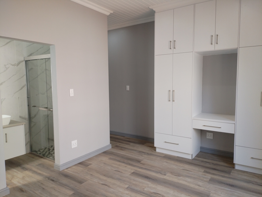 4 Bedroom Property for Sale in Tafelzicht Western Cape